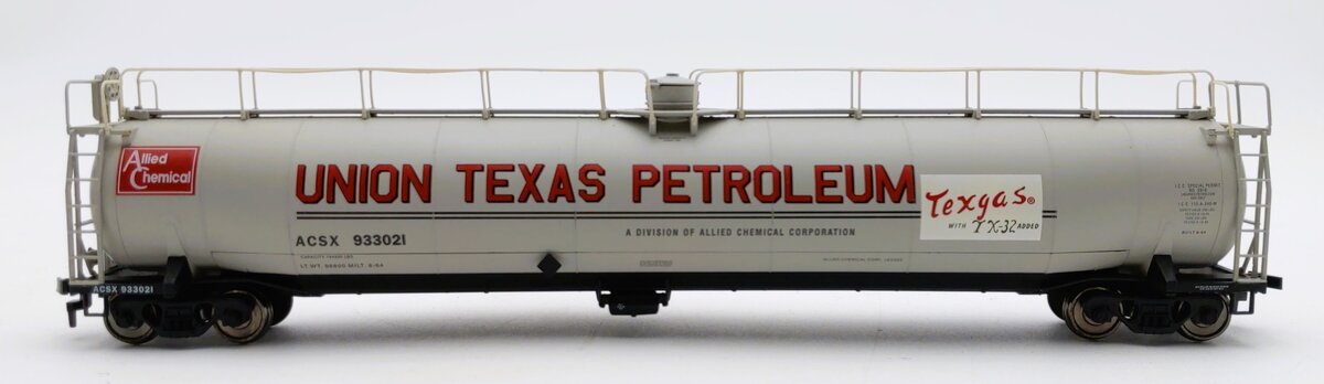 Atlas 1730-2 HO Scale Union Texas ACF 33,000 Gallon Tank Car #933021
