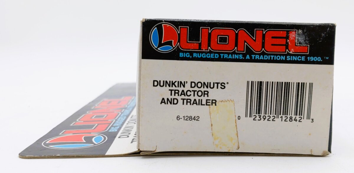 Lionel 6-12842 O Gauge Dunkin Donuts Tractor Trailer Truck NIB