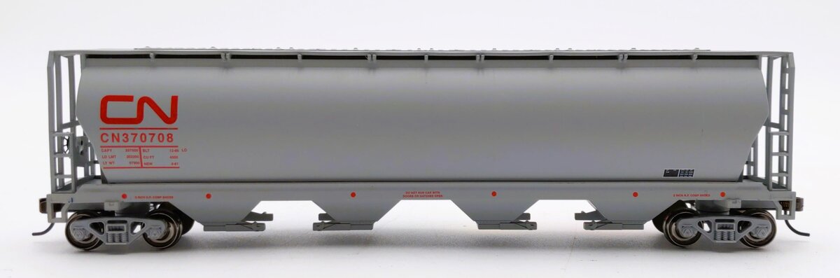 Bachmann 19133 HO Canadian National Demonstrator 4-Bay Cylindrical Grain Hopper