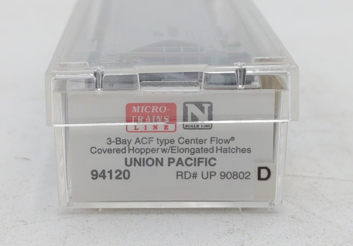 Micro-Trains 09400120 N Union Pacific 3-Bay Center Flow Covered Hopper #90802 LN/Box