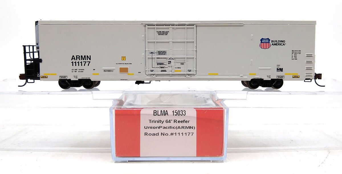 BLMA Models 15033 N Scale Union Pacific "ARMN" Trinity 64' Reefer #111177