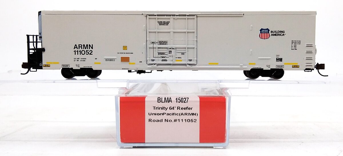 BLMA Models 15027 N Scale Union Pacific Trinity 64' Reefer #111052