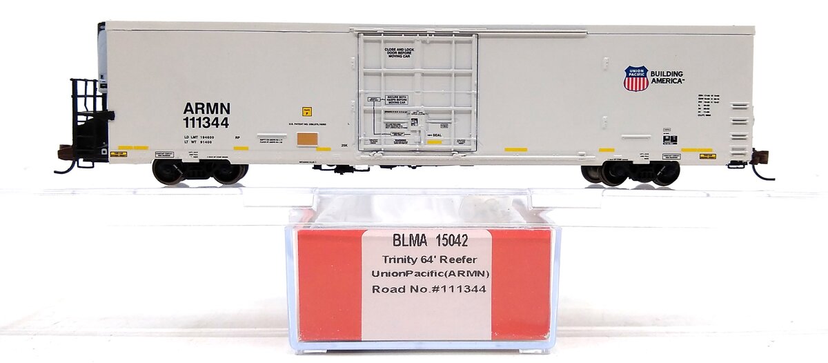 BLMA Models 15042 N Scale Union Pacific Trinity 64' Reefer #111344