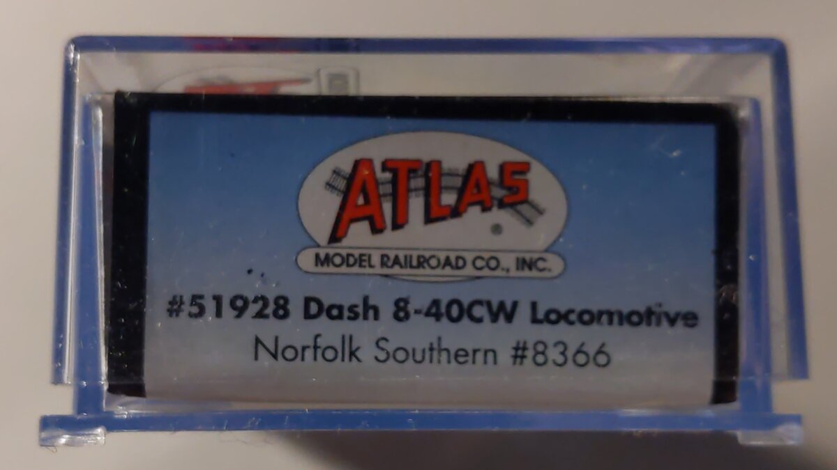 Atlas 51928 N Scale Norfolk Southern Dash 8-40CW Diesel Locomotive #8366