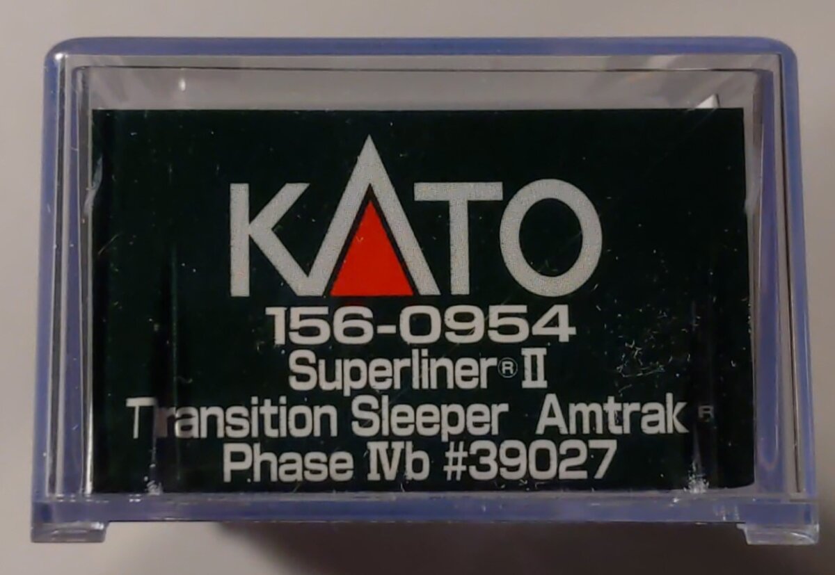 Kato 156-0954 N Scale Amtrak Superliner II Transition Sleeper Car #39027