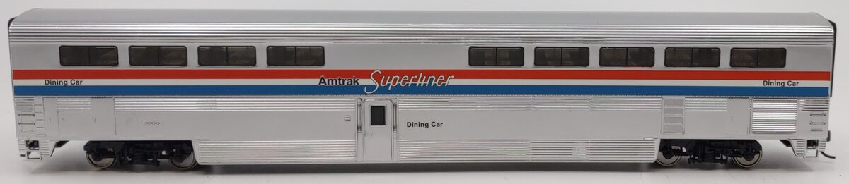 Walthers 920-11031 HO Amtrak 85' Pullman-Standard Superliner Diner Phase III