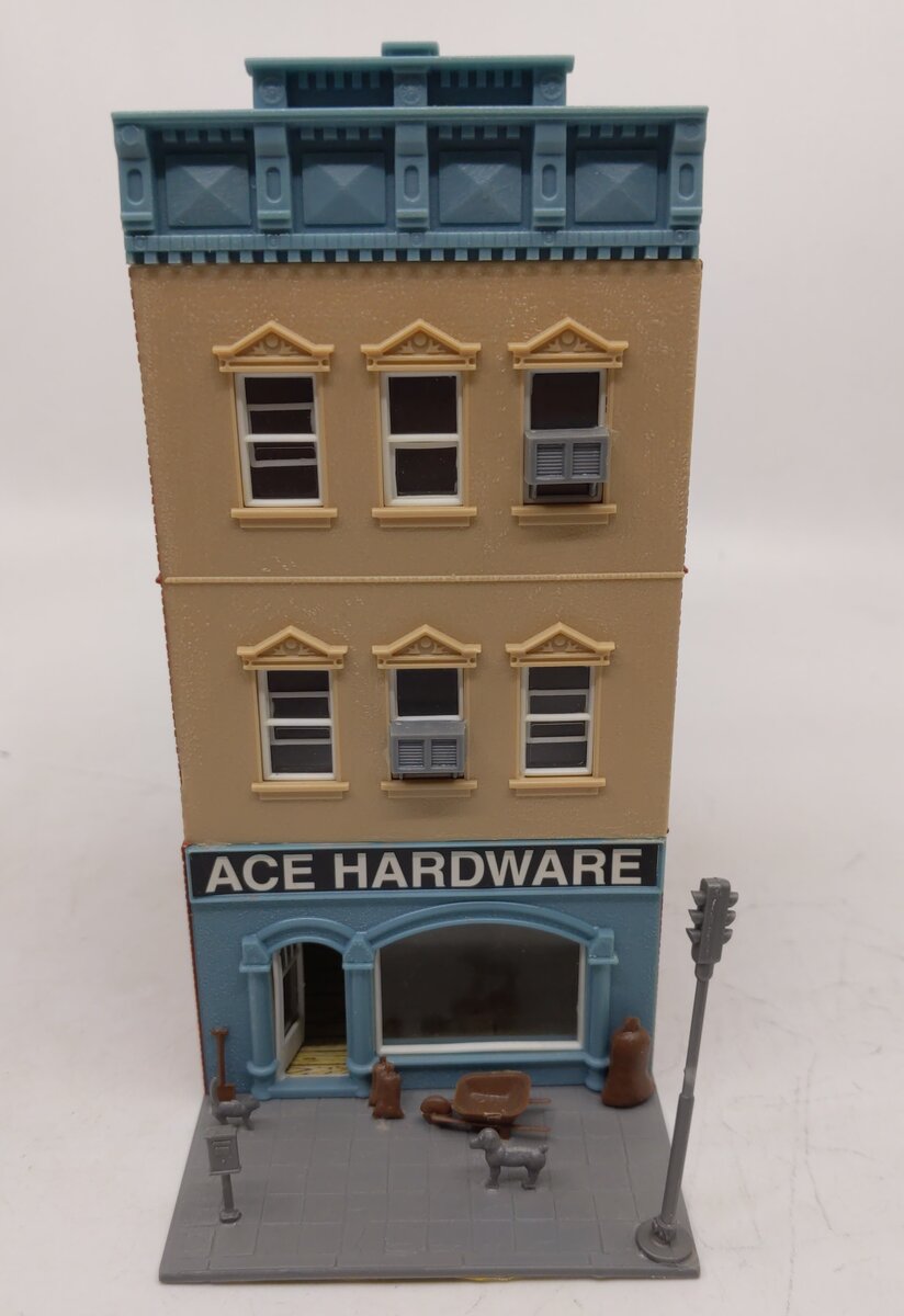 Model Power 577 HO Scale Built-up Ace Hardware