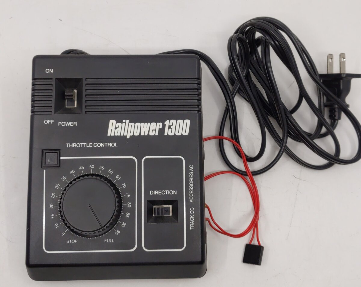 MRC 1300 Railpower Model Train Powerpack