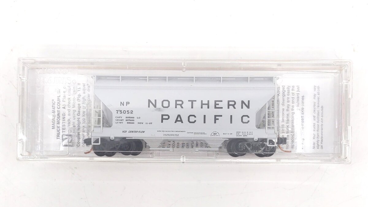 Micro-Trains 09200232 N Northern Pacific 2 Bay ACF Covered Hopper #75052 LN/Box