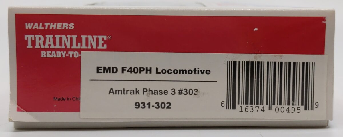 Walthers 931-302 HO Amtrak Phrase 3 EMD F40PH Diesel Locomotive #303