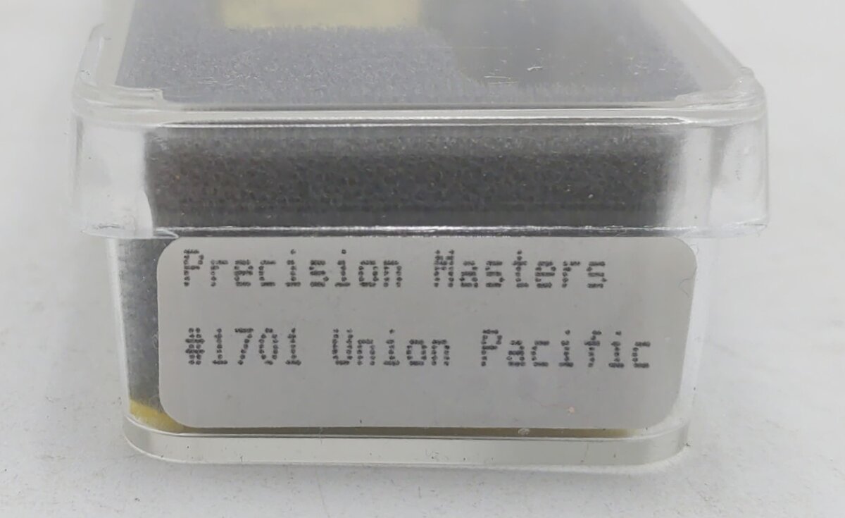 Precision Masters 1701 N Scale Union Pacific 3-Bay Covered Hopper #70987 LN/Box