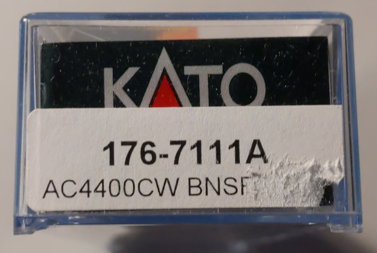 Kato 176-7111 N BNSF AS-4400CW Diesel Locomotive #5622