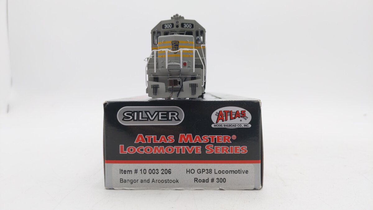 Atlas 10003206 HO Bangor & Aroostook GP38 Diesel Locomotive #300