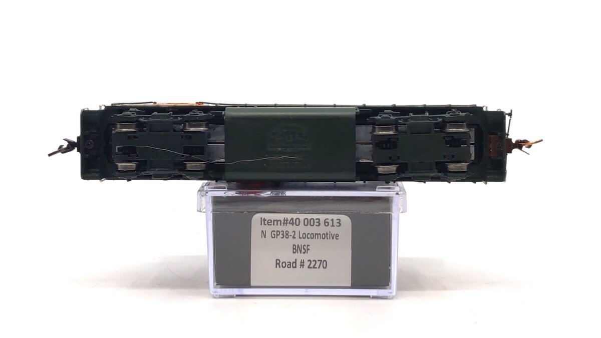 Atlas 40003613 N Burlington Northern Santa Fe GP38-2 Diesel Loco #2270 w/DCC