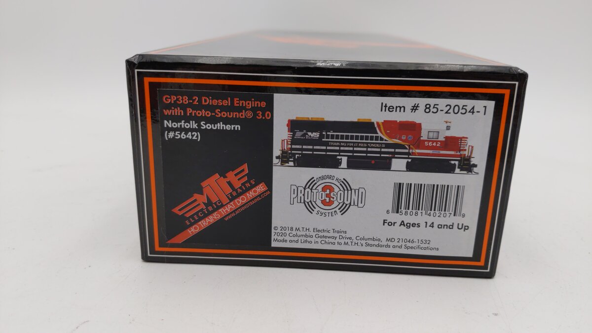 MTH 85-2054-1 HO Norfolk Southern GP38-2 Diesel Locomotive #5642 w/DCC/PS3