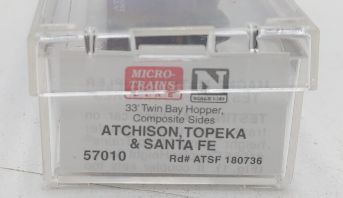 Micro-Trains 05700010 N ATSF 33' Twin Bay Composite Side Hopper #180736