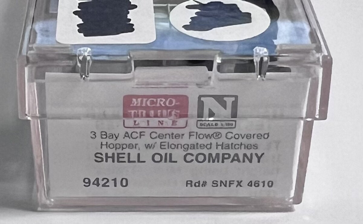 Micro-Trains 09400210 N Shell Oil Co. 3-Bay ACF Center Flow Covered Hopper #4610