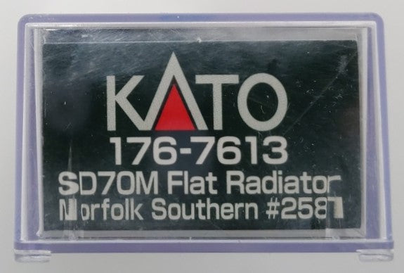 Kato 176-7613 N Norfolk Southern EMD SD70M Diesel Locomotive #2581