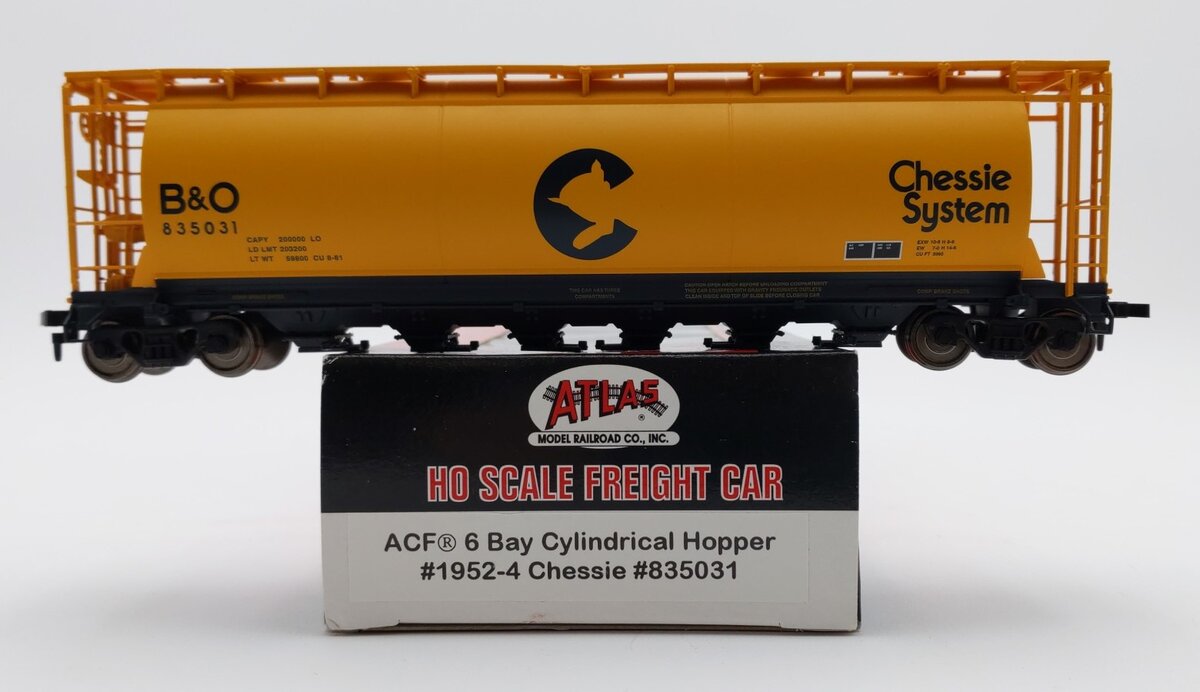 Atlas 1952-4 HO Chessie 6 Bay Cylindrical Hopper Car #835031 LN/Box