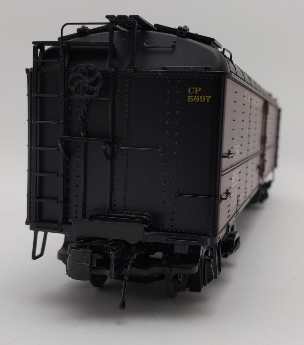 MTH 20-94150 Canadian Pacific R50B Express Reefer Car
