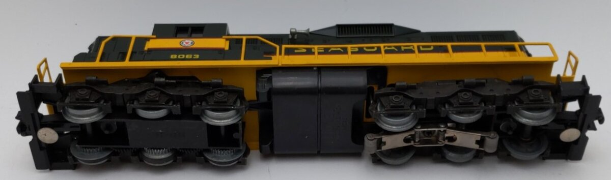 Lionel 6-8063 O Gauge Seaboard Coast Line SD-9 Diesel Locomotive #8063 EX