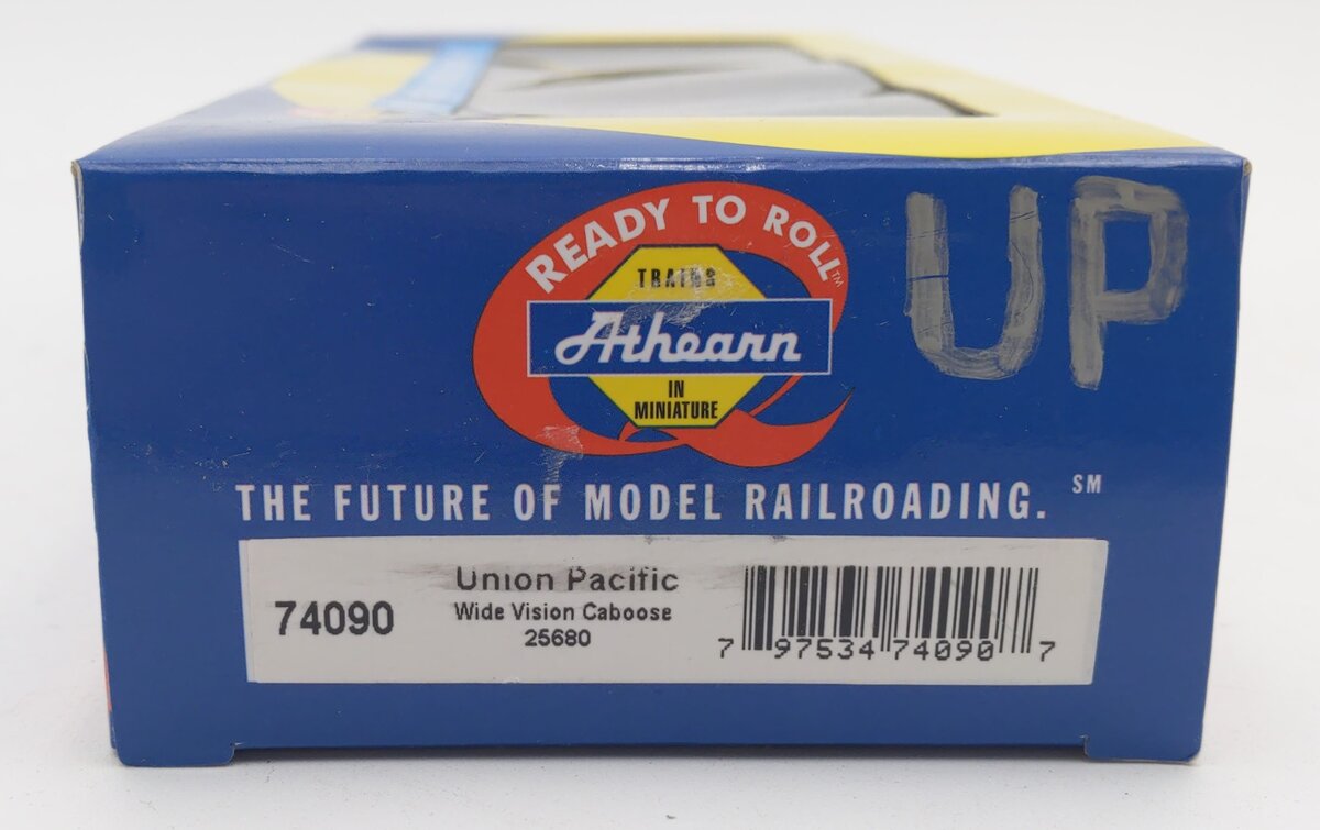 Athearn 74090 HO Union Pacific Wide Vision Caboose #25680