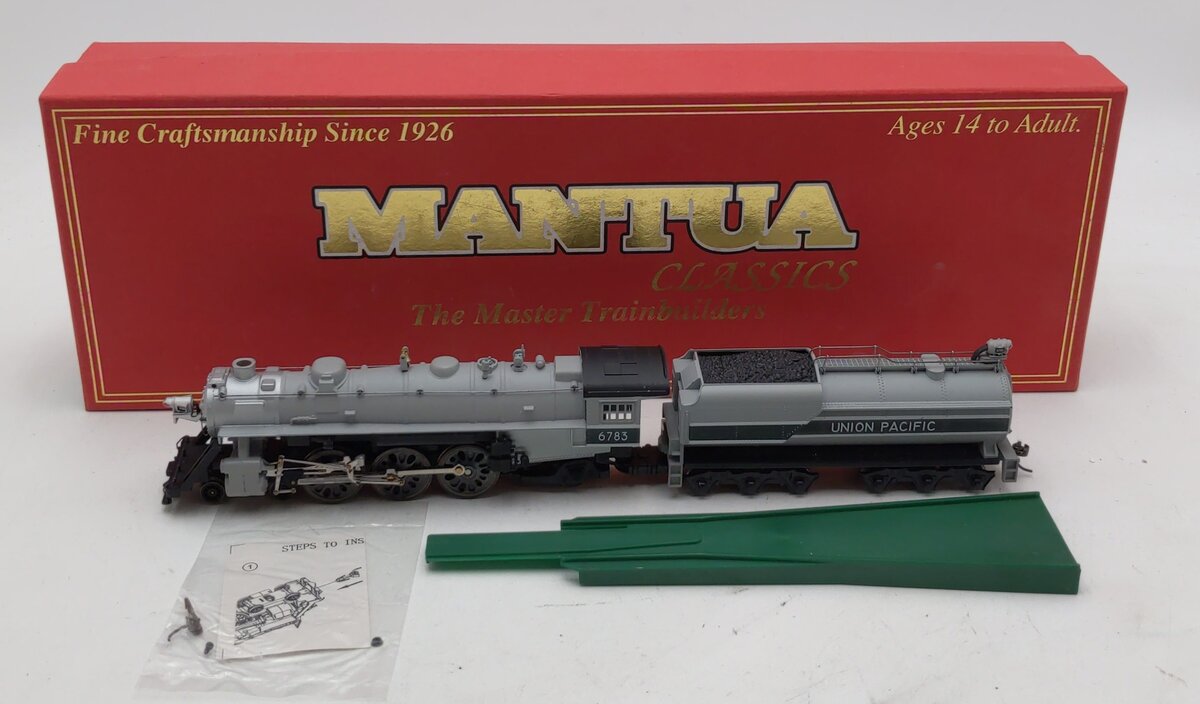 Mantua 340001 UP 4-6-2 Gray Pacific Steam Locomotive w/Vanderbilt