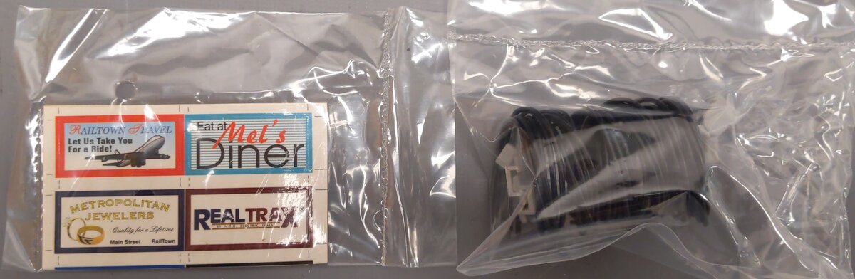 MTH 30-9050 O Illuminated Cream/Brown Passenger Station w/Dual Platforms LN/Box
