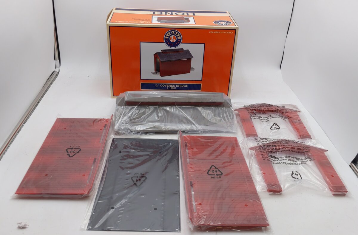 Lionel 6-16882 12" Covered Bridge LN/Box