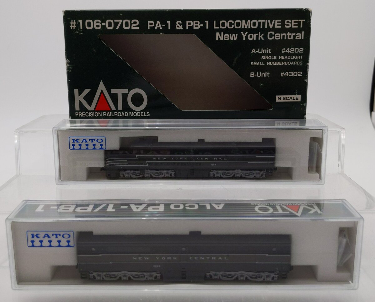 ΚΑΤΟ 106-0702 PA-1&PB-1 LOCOMOTIVE SET Kato 106-0702 New York Central PA-1 & PB-1 Diesel Locomotive