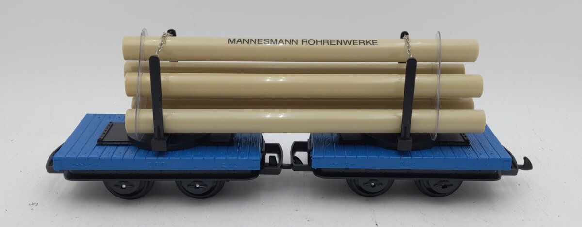 LGB 41500 G Mannesmann Double Flat Car w/Pipe Load – Trainz