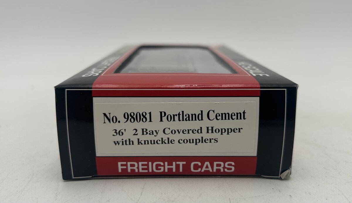 Model Power 98081 HO Portland Cement RTR 36' 2-Bay Covered Hopper Road # 109