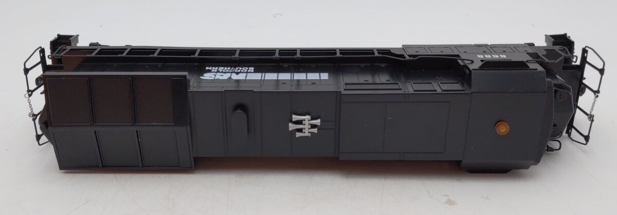 Lionel 6-18213 O Gauge Norfolk Southern Dash 8 40-C Diesel Locomotive #8688 EX/Box