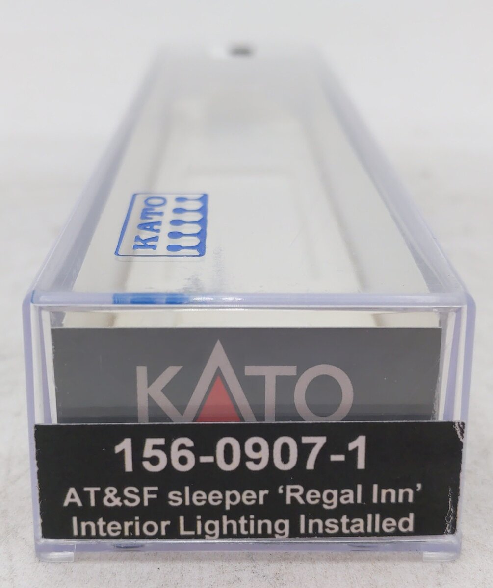 Kato 156-0907-1 N Atchison Topeaka Santa Fe Regal Inn 4-4-2 Sleeper with LED