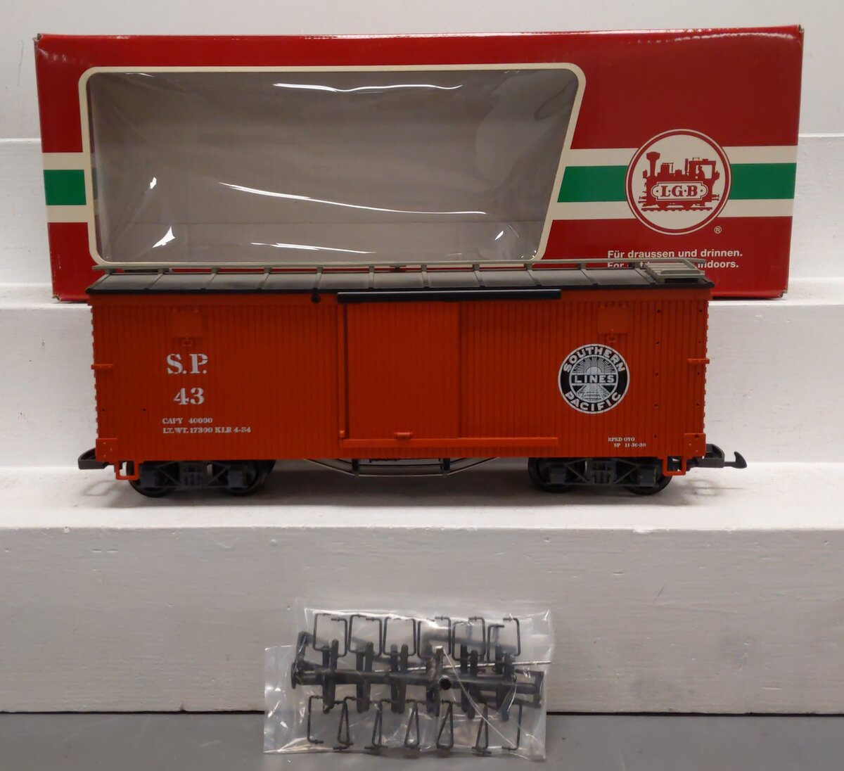 LGB 43900 SP® Composite Boxcar: #43 – Trainz