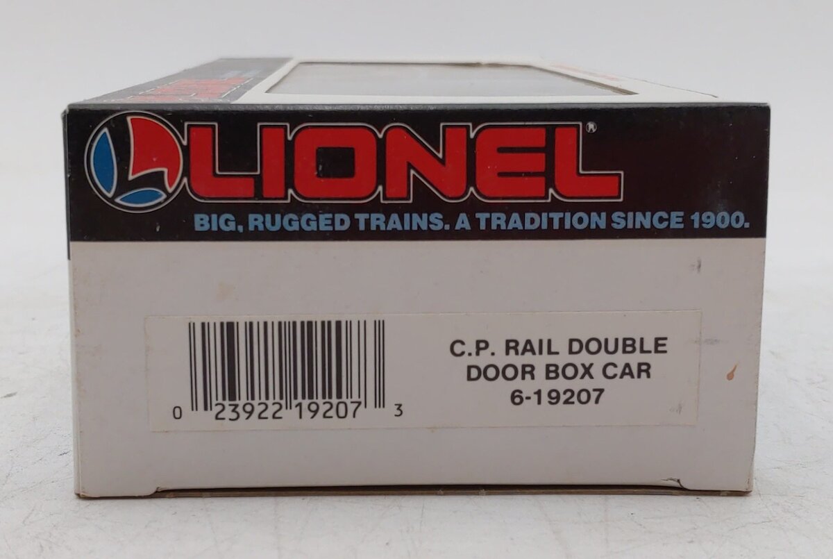 Lionel 6-19207 O Gauge CP Rail Double Door Boxcar LN/Box