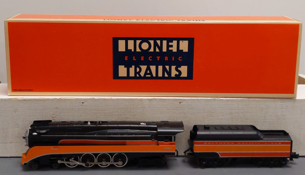 Lionel 6-18007 O Gauge SP Daylight 4-8-4 Steam Locomotive & Tender