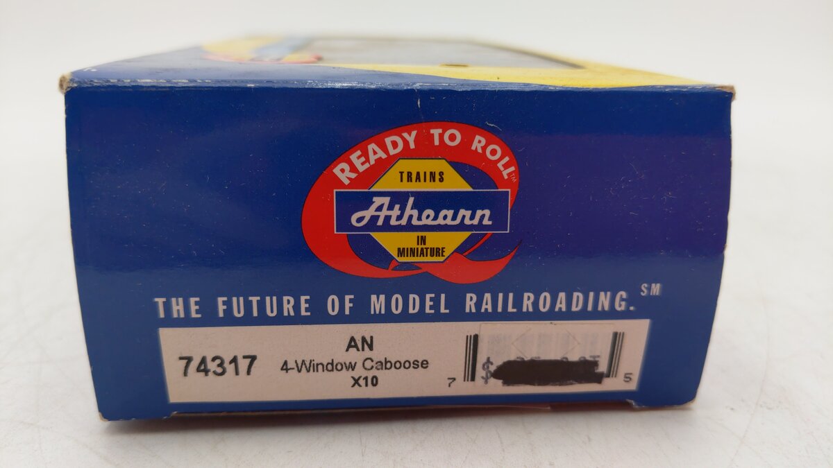Athearn 74317 AN Eastern 4 Window Caboose #X10