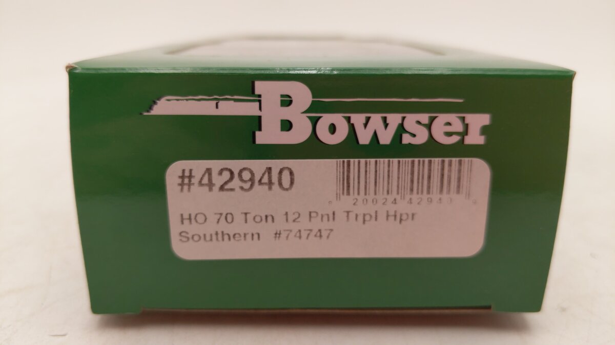 Bowser 42940 HO Southern 70 Ton 12 Panel Triple Hopper Car #74747