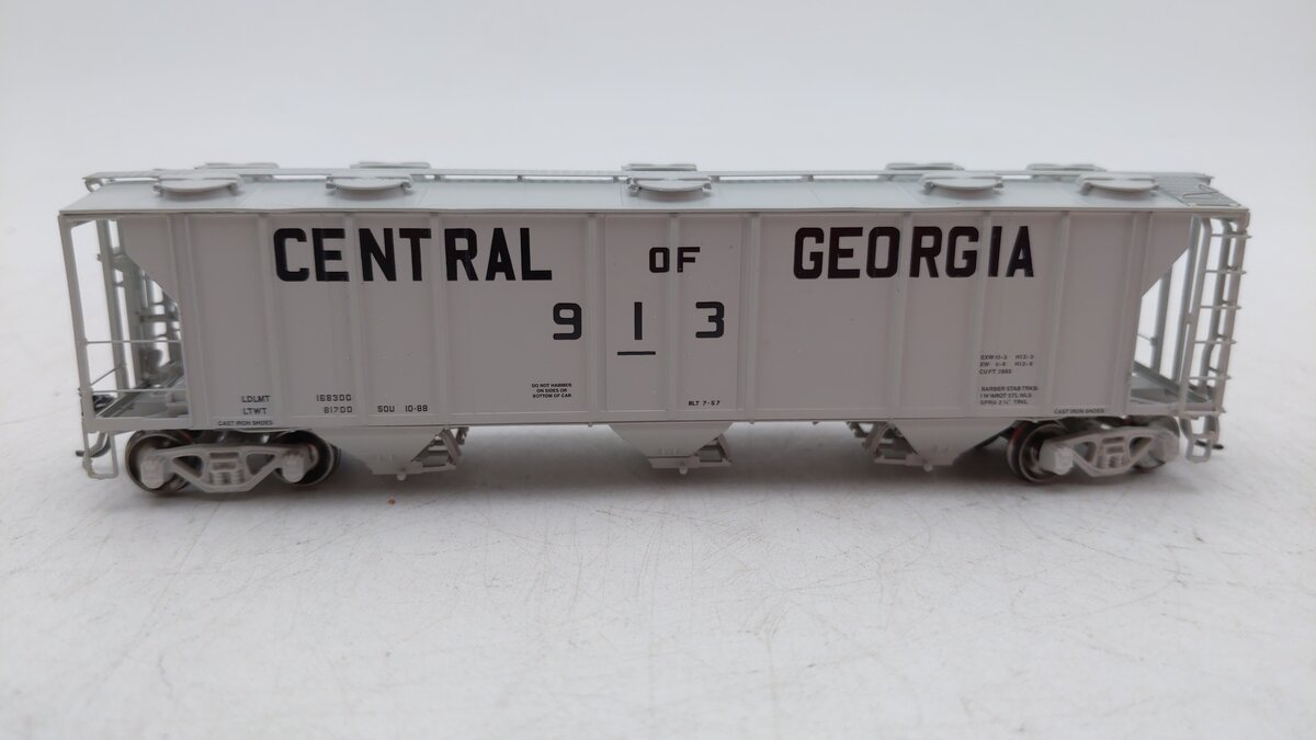 Athearn 89022 Central of Georgia PS2 2893 Covered Hopper #913