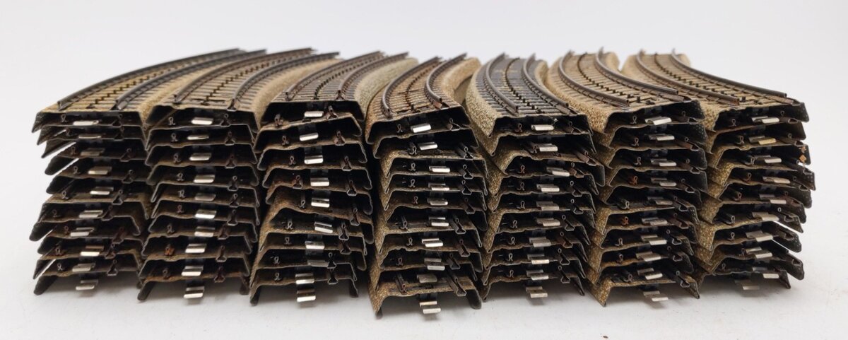 Marklin 5100 HO Scale Metal Curved Track (70) VG
