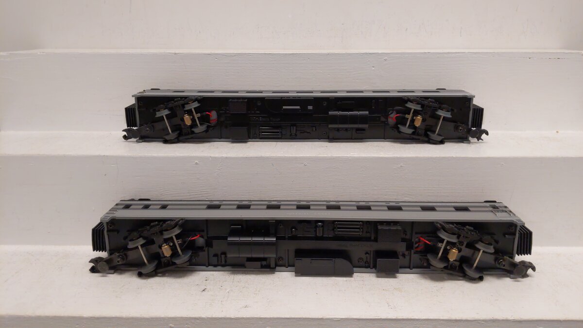 MTH 20-6654 O NYC 70' Streamlined Sleeper/Diner Passenger Car Set (Set of 2) LN/Box