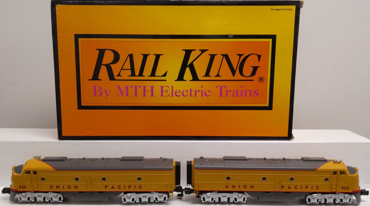 MTH 30-2180-1 UP E-8 AA Diesel Engine Set #925A/926A w/PS1
