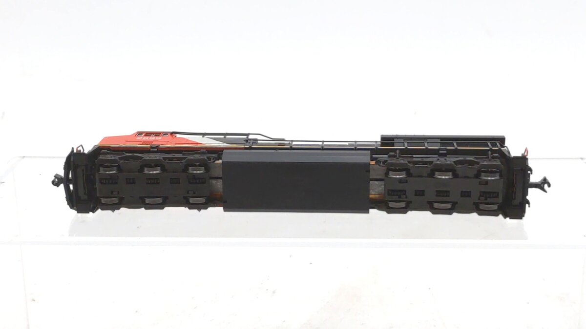 Kato 176-8950 N Scale Canadian National GE ES44AC Diesel Locomotive #2899