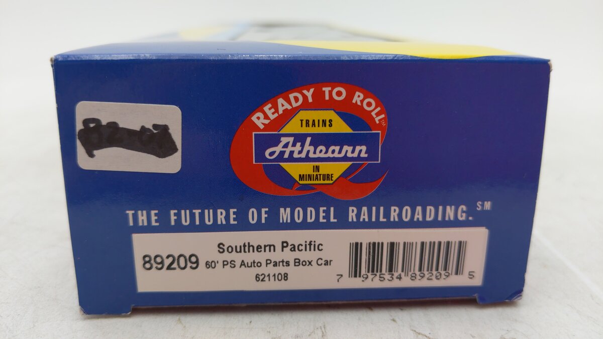 Athearn 89209 HO Southern Pacific 60' PS Auto Parts Boxcar #621108