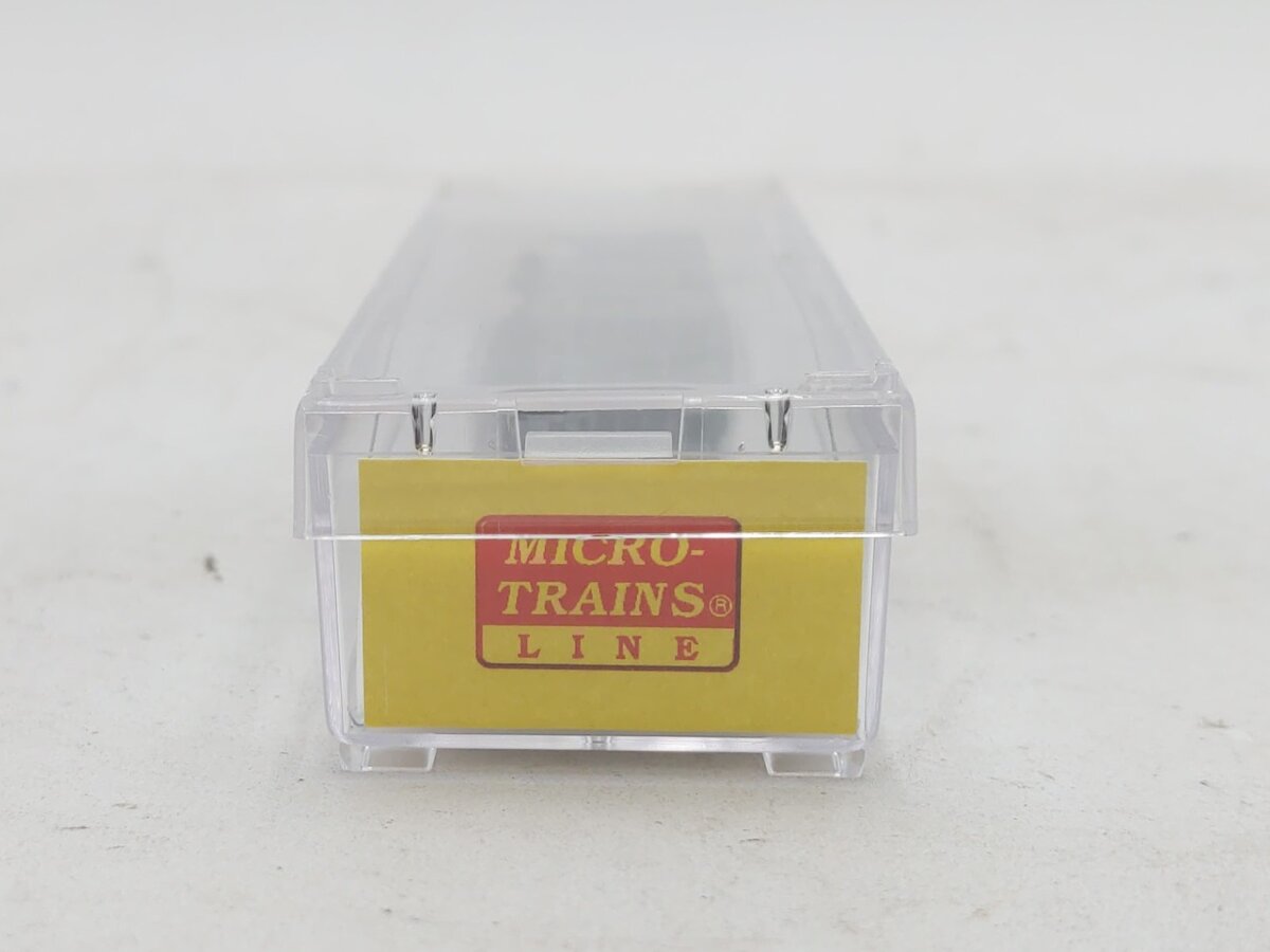 Micro-Trains 53100251 Z Western Pacific 2-Bay Covered Hopper #11319