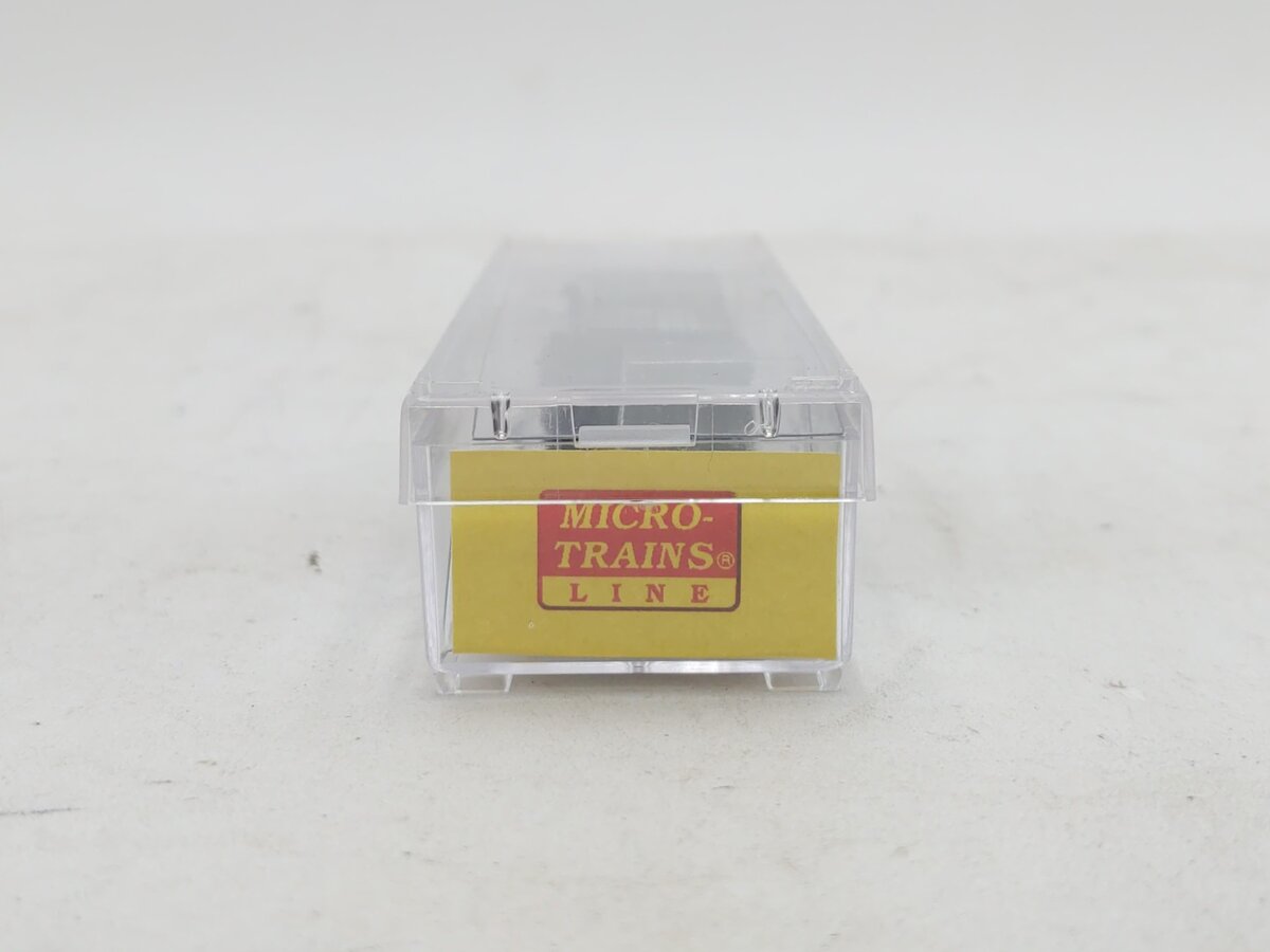 Micro-Trains 50200162 Z British Columbia 40' Plug Door Boxcar #8006