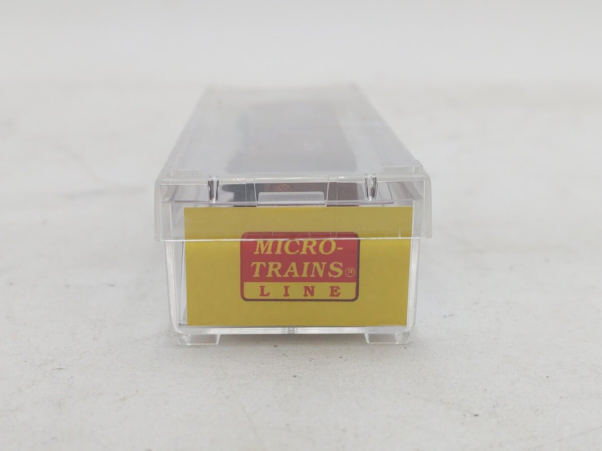 Micro-Trains 51100201 Z Canadian National 50' Rib-Side Plug-Door Boxcar #404567