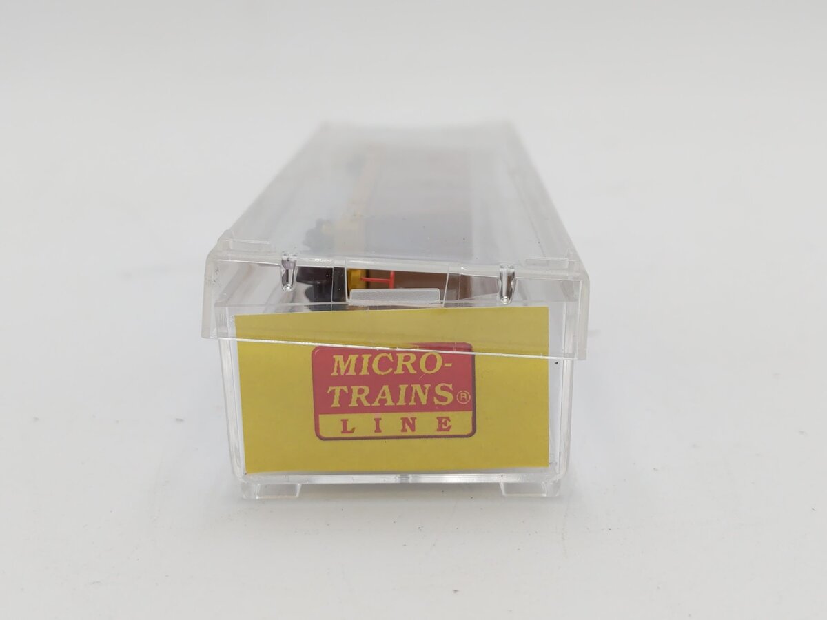 Micro-Trains 52400061 60' Steel Flatcar w/Containerized Housing Unit Load RTR