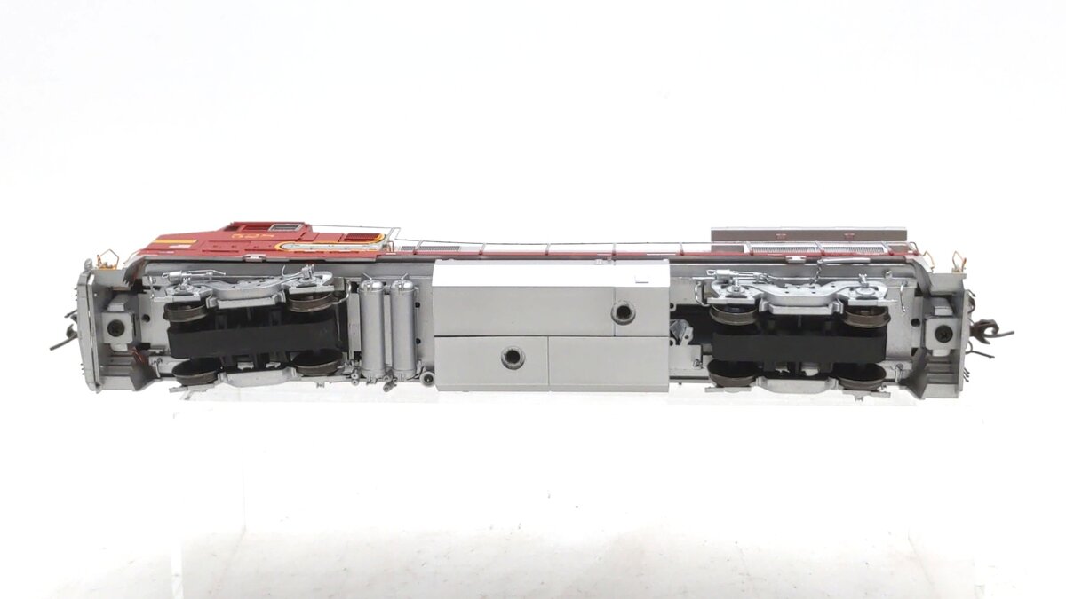 Atlas 10003098 HO Scale Santa Fe Dash 8-40BW Diesel Loco w/DCC & Sound #528